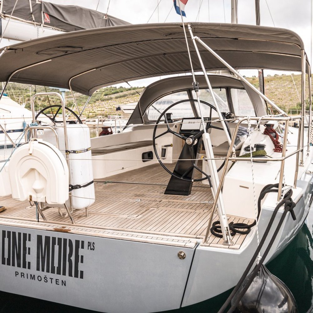 One More More 55 - Q-Yacht main image