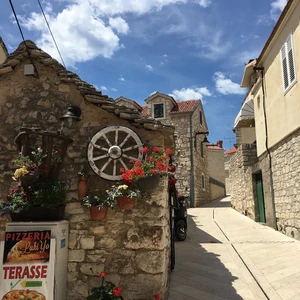 Why Primošten Is the Perfect Starting Point for Yacht Charter in Croatia